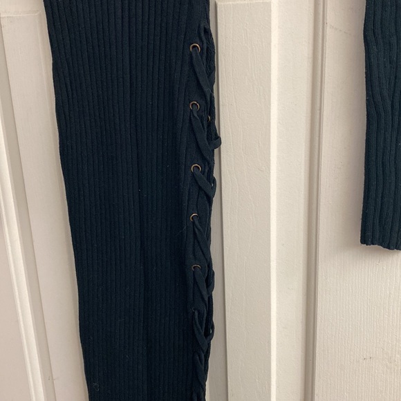 Hera Collection size medium black long sleeve dress - Picture 3 of 4